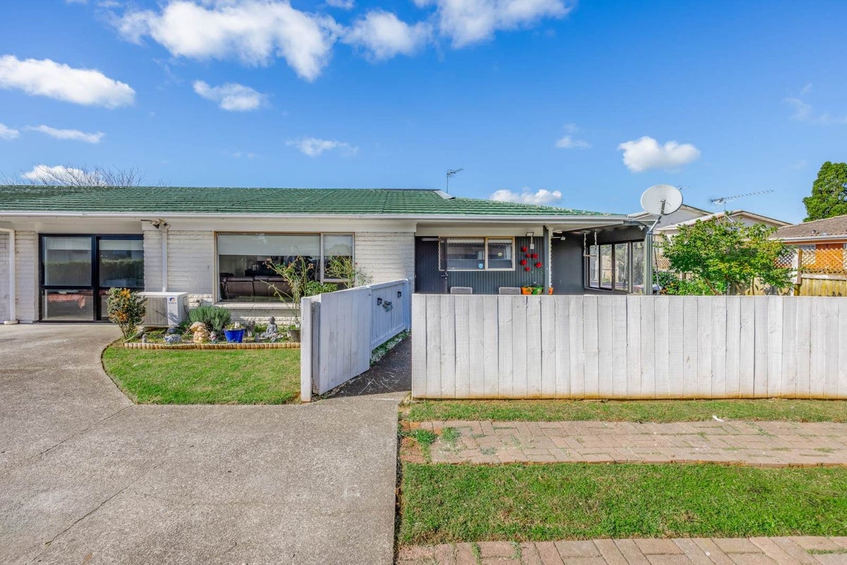 3/5 Avis Avenue, Papatoetoe, Auckland - Carousel 2