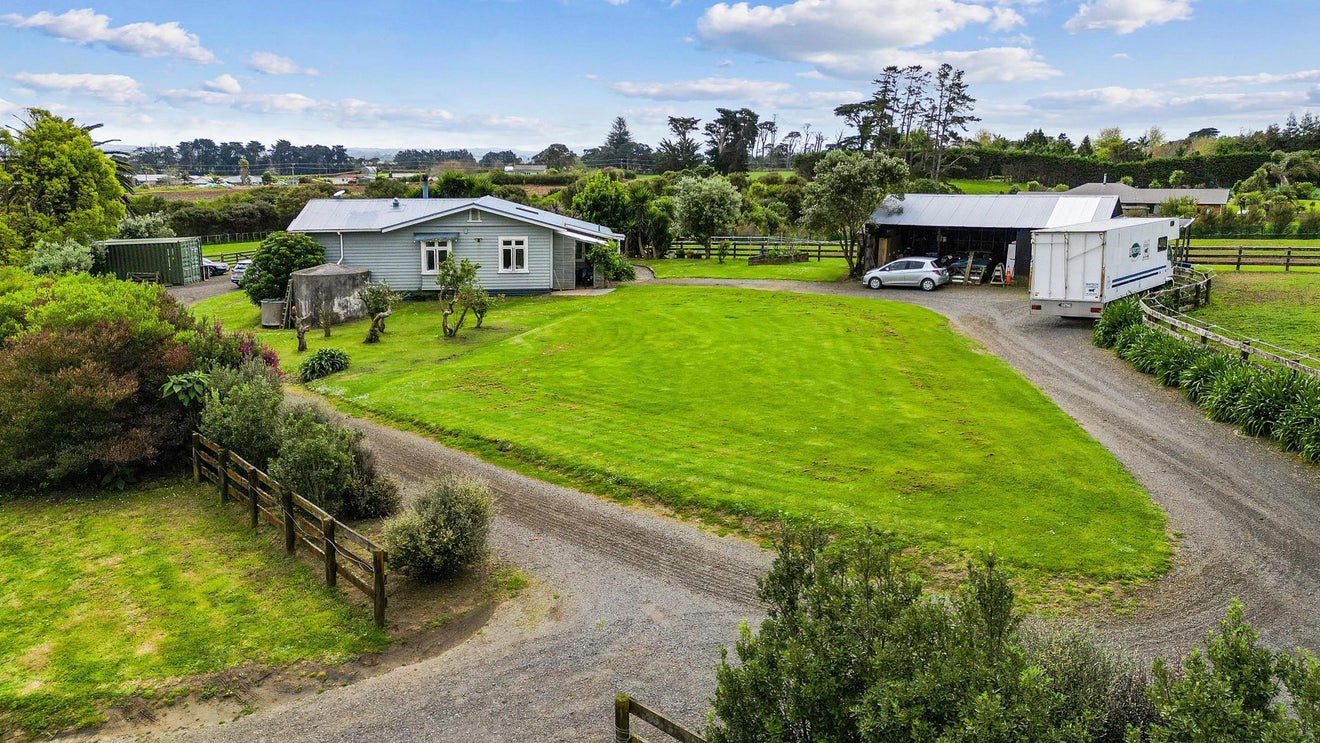 42 Boyd Road, Pukekohe - Carousel 1