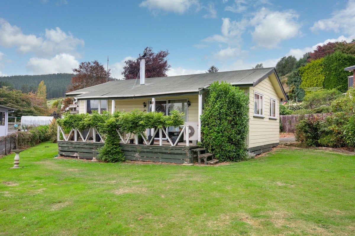 11 Sandown Street, Waihola - Carousel 1