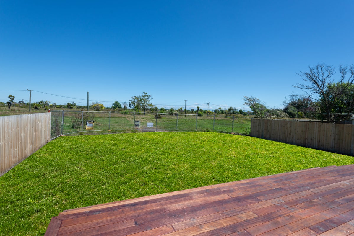 27 Willryan Avenue, New Brighton, Christchurch - Carousel 21