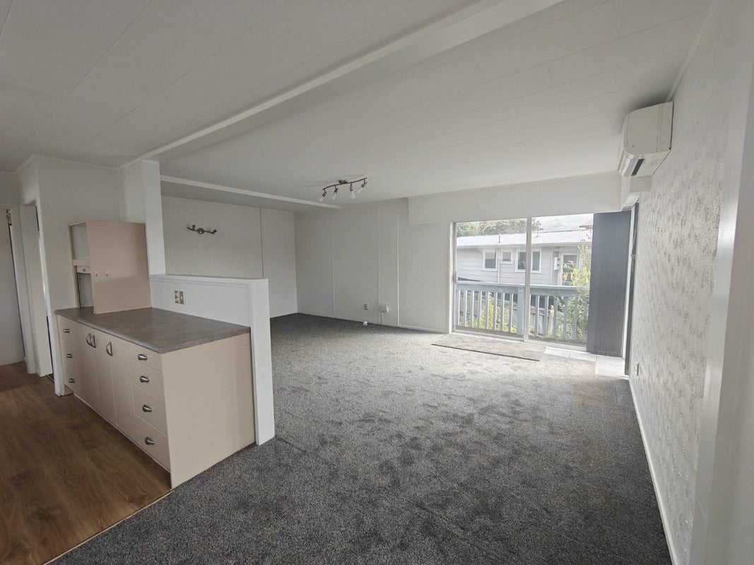 10 Longreach Drive, Sunnyvale, Auckland - Carousel 10