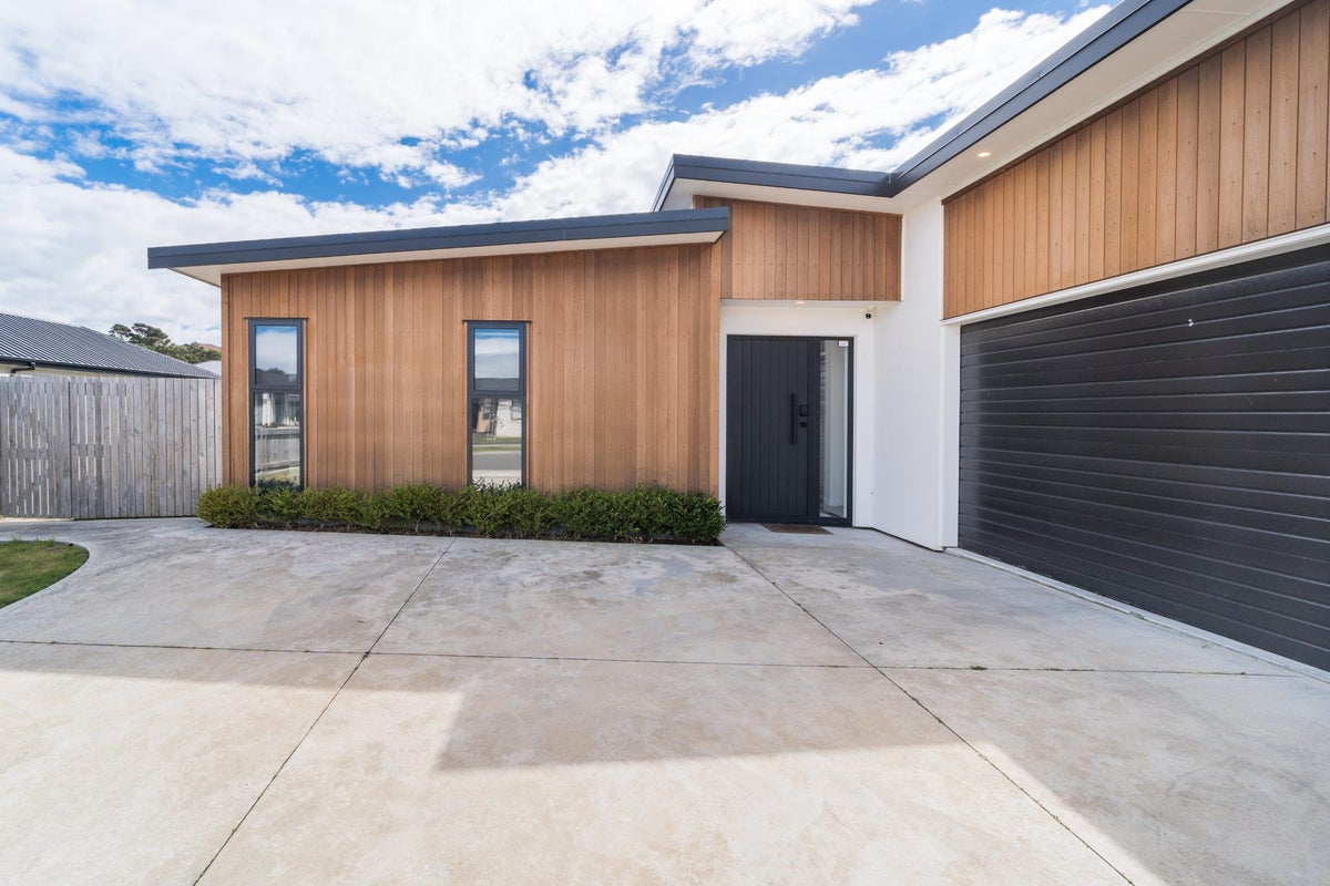 61 Freedom Drive, Kelvin Grove, Palmerston North - Carousel 1