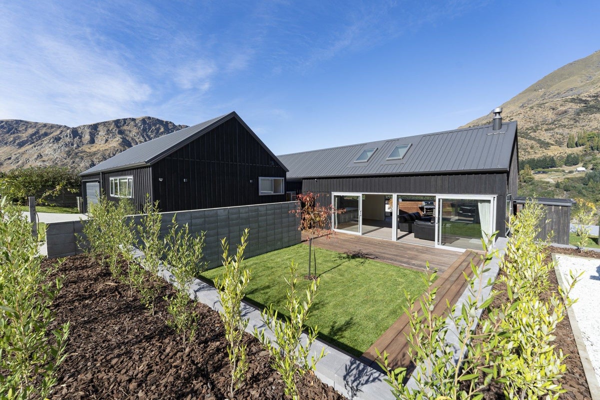 5 Kincaid Place, Arthurs Point, Queenstown - Carousel 1