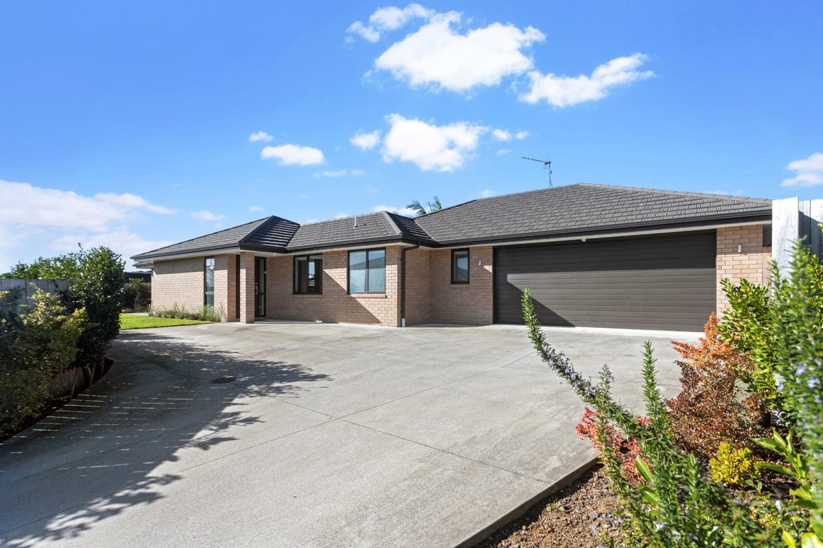55 Pamela Christine Road, Patumahoe, Pukekohe - Carousel 1