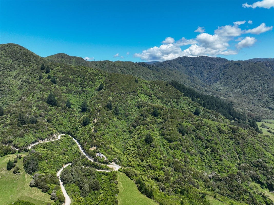 180 Totaranui Road, Wainui Bay, Takaka - Carousel 2