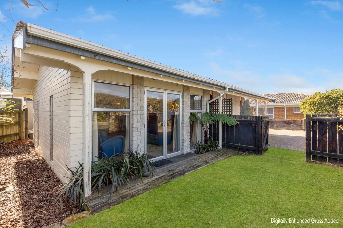 10 Marguerita Street, Fenton Park, Rotorua - Carousel 2