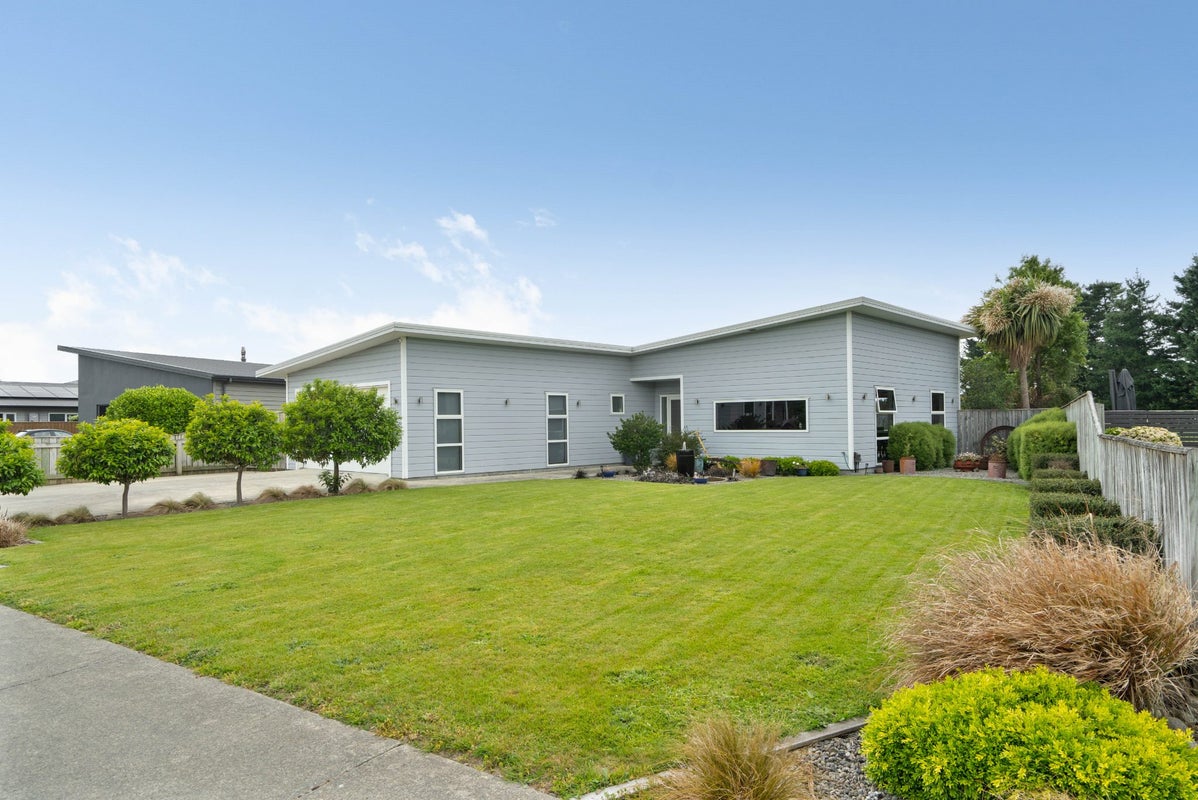 21 Gimson Street, Solway, Masterton - Carousel 1