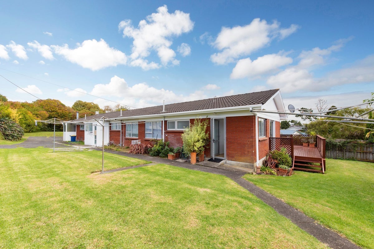 3/118 Lynwood Road, New Lynn, Auckland - Carousel 15