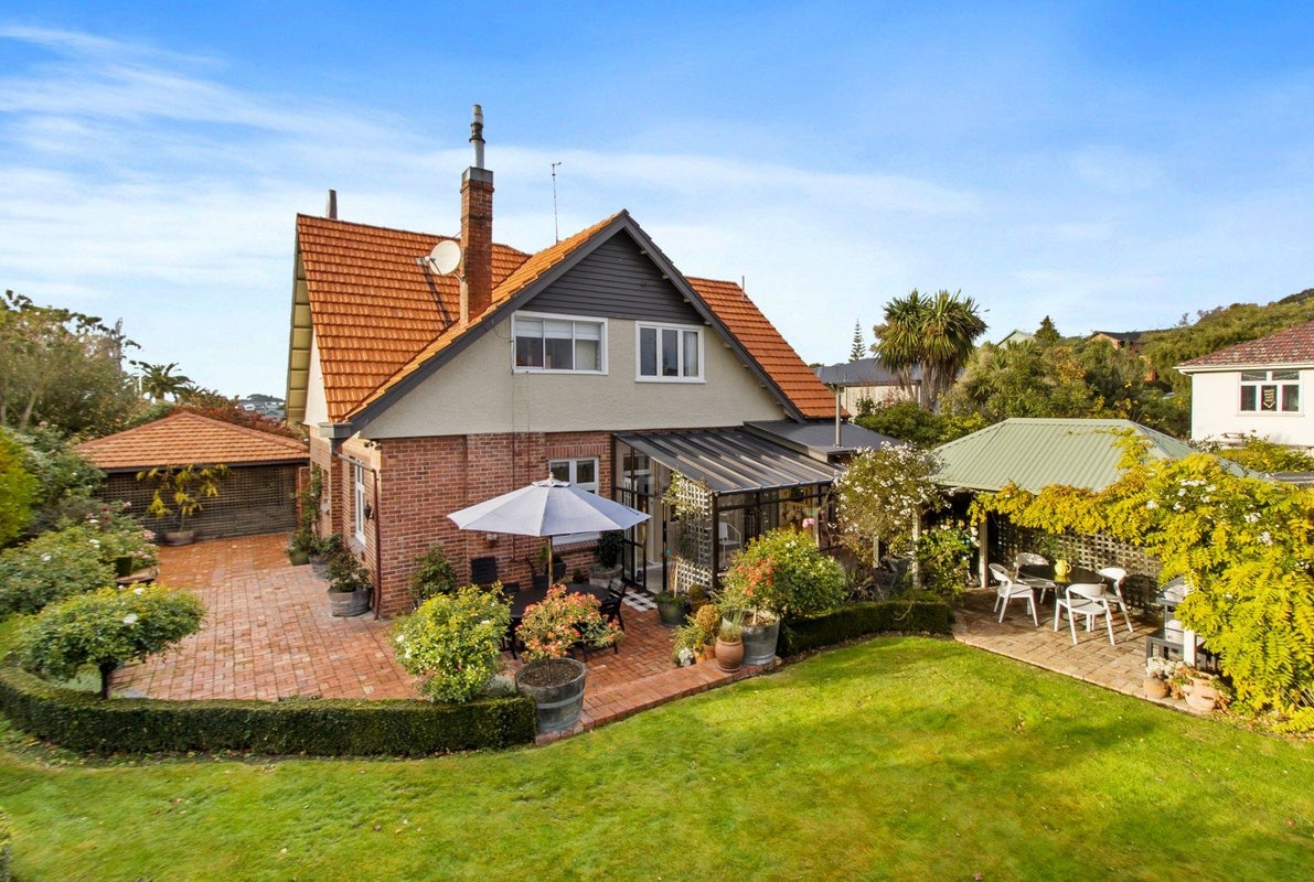 6 Te Weka Street, Maori Hill, Timaru - Carousel 1