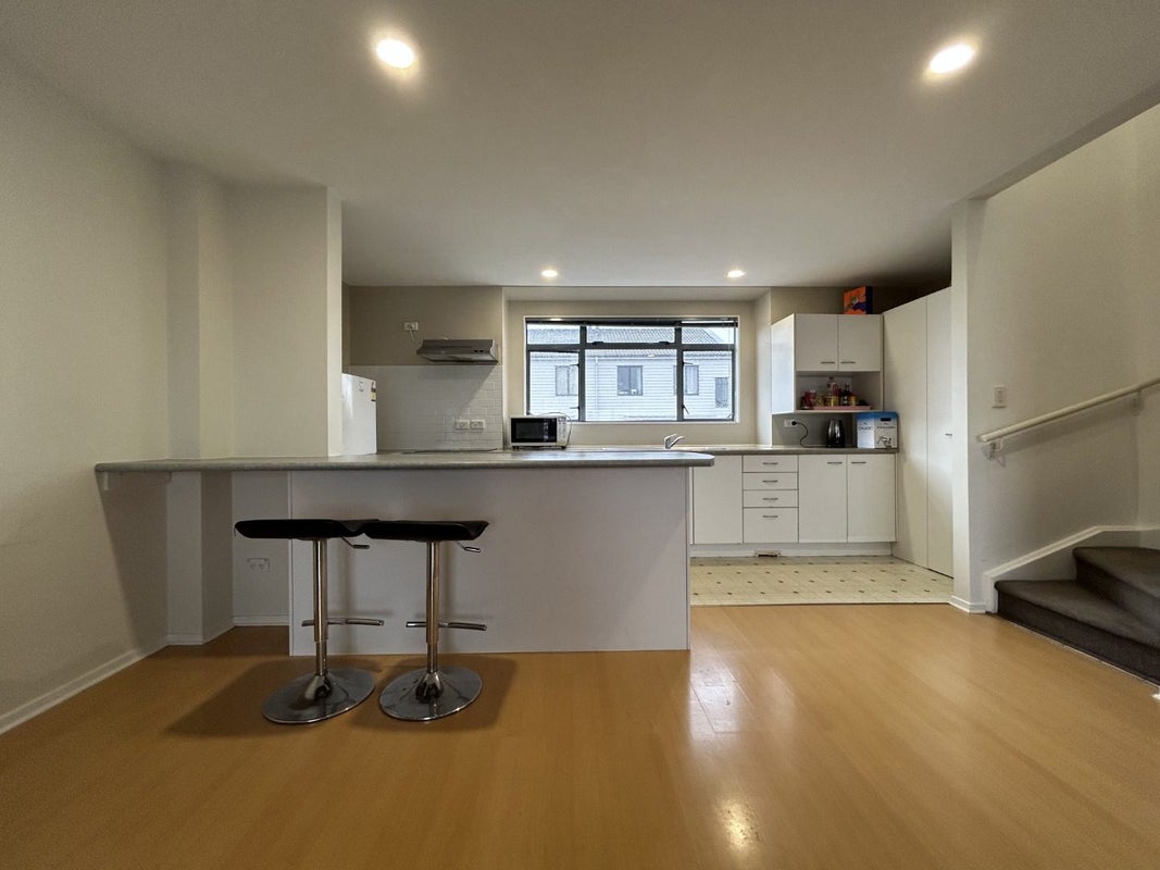24/14 Ambrico Place, New Lynn, Auckland - Carousel 1