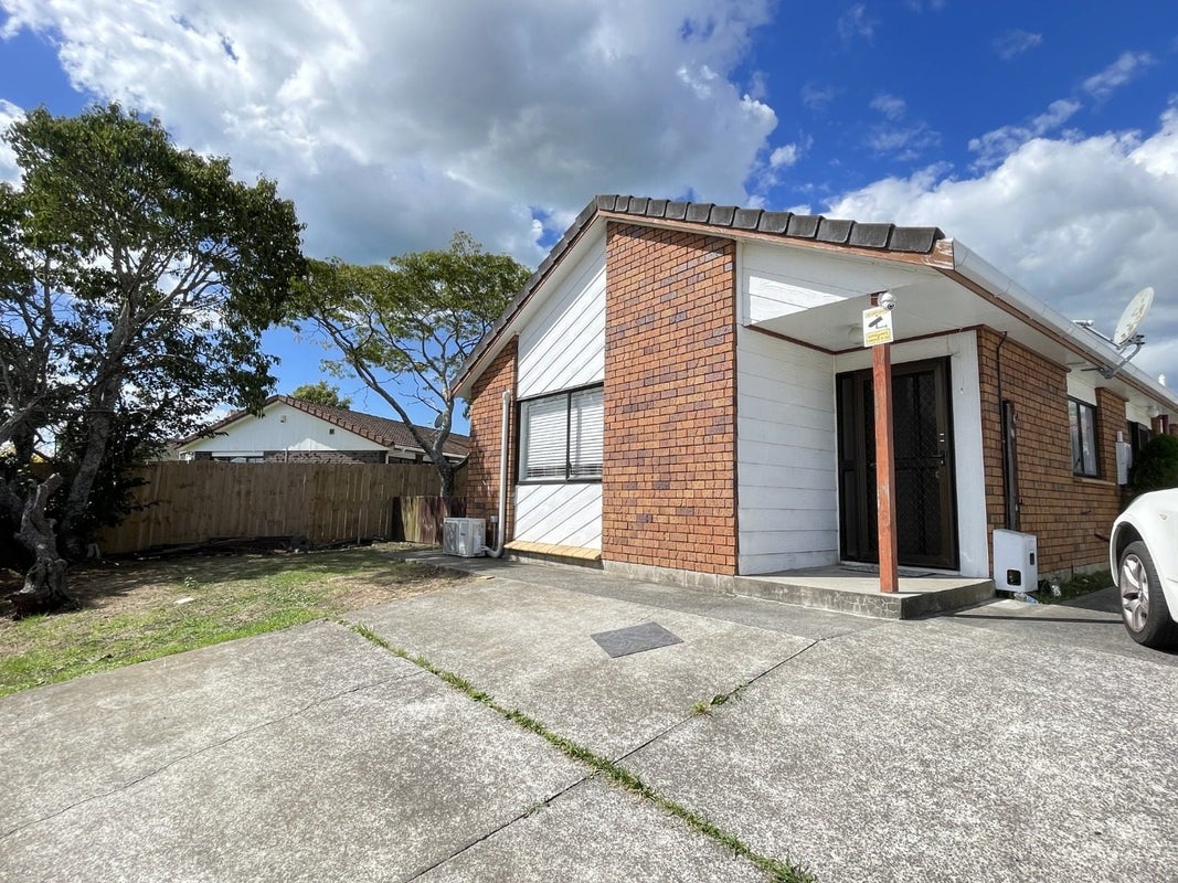 58 Aviemore Drive, Highland Park, Auckland - Carousel 1