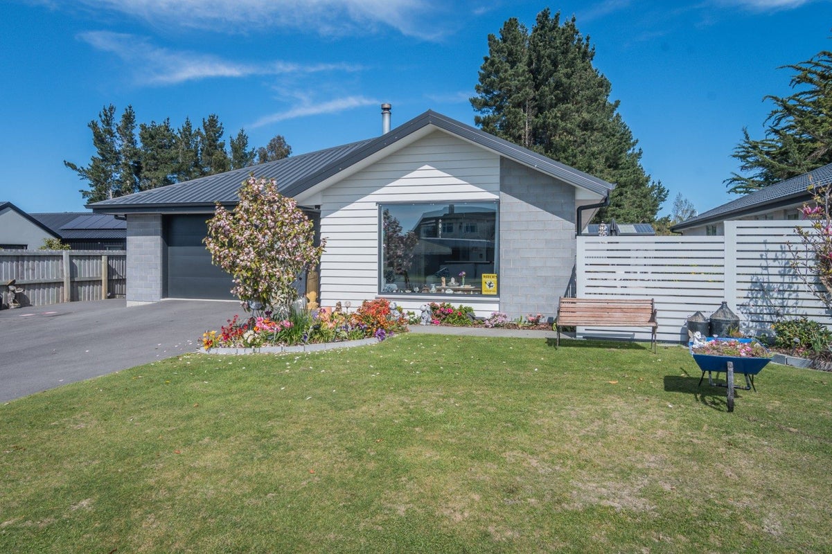 6 Mueller Drive, Oceanview, Timaru - Carousel 1