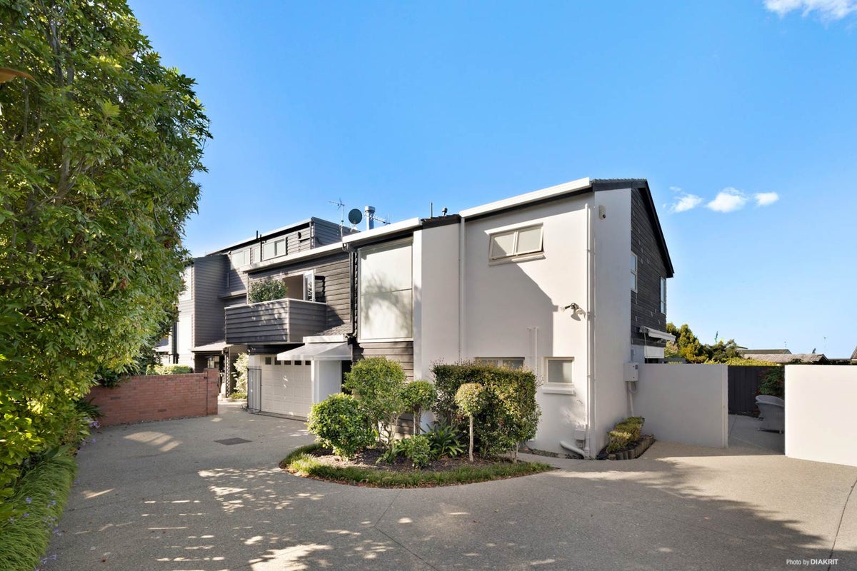 2/2 Park Avenue, Takapuna, Auckland - Carousel 1