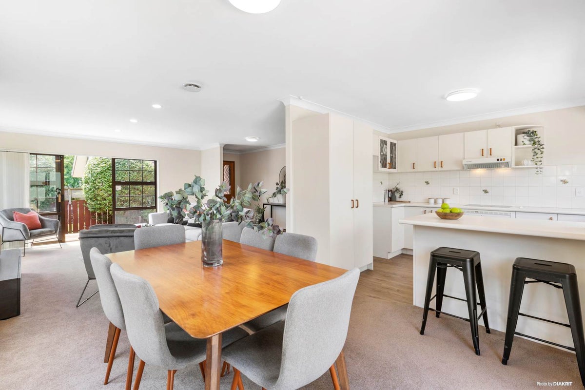 28A Rushgreen Avenue, Pahurehure, Papakura - Carousel 2