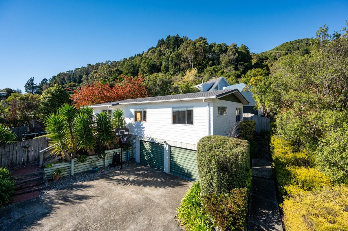 19 Flaxmore Place, Bishopdale, Nelson - Carousel 1