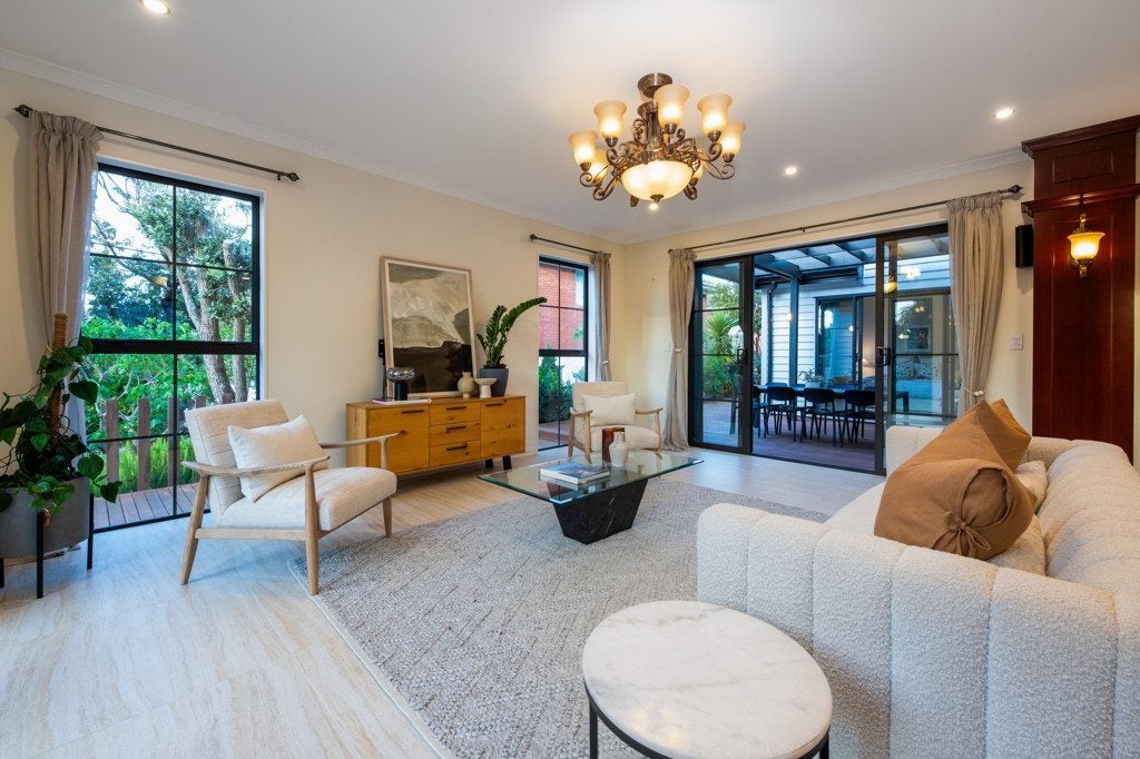 25A Rothesay Bay Road, Rothesay Bay, Auckland - Carousel 2