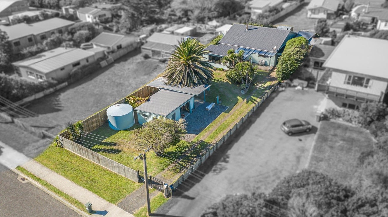 22 Kent Avenue, Waitarere Beach, Levin - Carousel 24