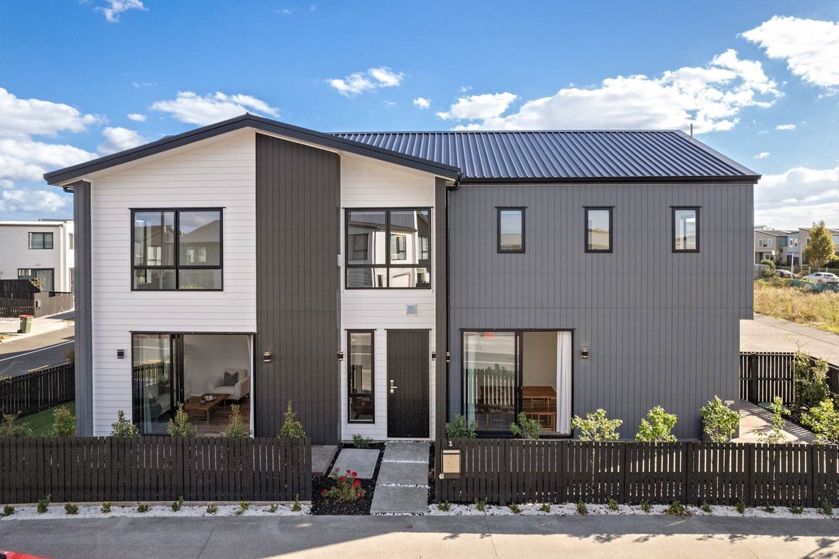 1 Waterlily Street, Hobsonville, Auckland - Carousel 1