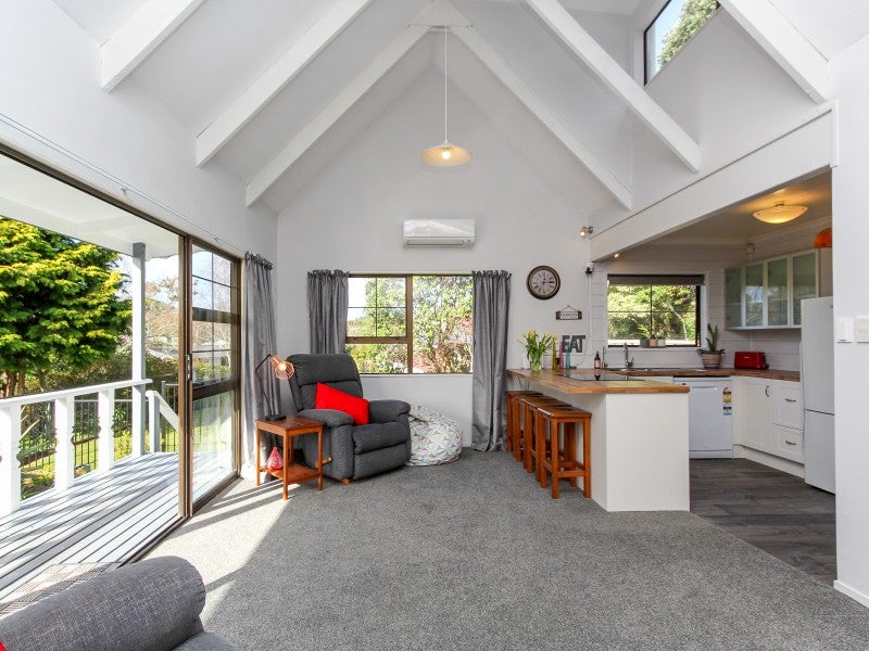 13A Pentland Place, Highlands Park, New Plymouth - Carousel 1