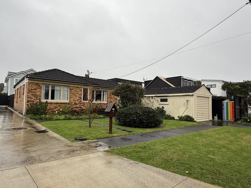 12 Crete Avenue, Milford, Auckland - Carousel 11