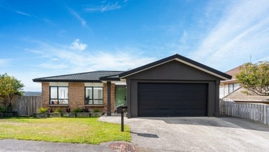 39 Bowes Crescent, Strathmore Park, Wellington - Carousel 1