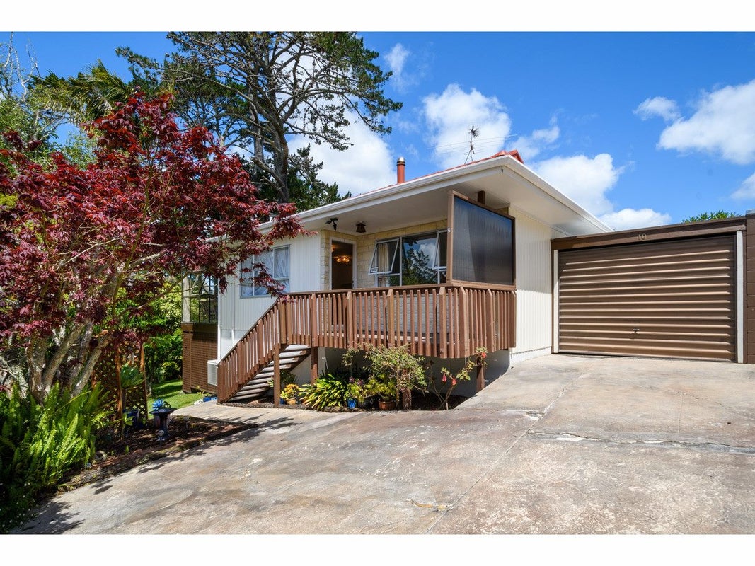 2/10 Wickstead Place, Massey, Auckland - Carousel 1