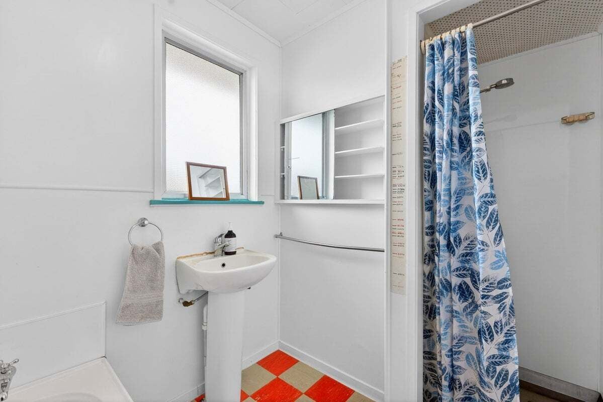108 Sycamore Drive, Sunnynook, Auckland - Carousel 10