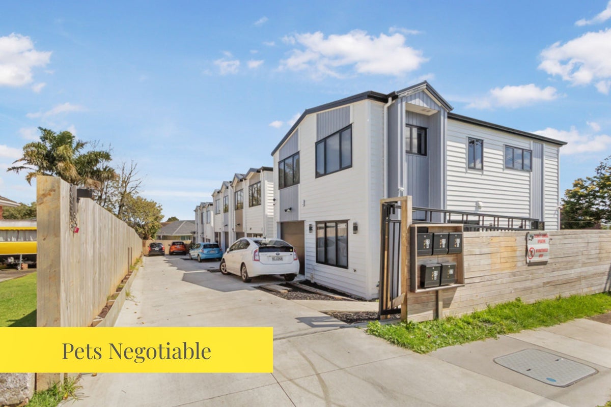 27D Esperanto Road, Papatoetoe, Auckland - Carousel 1
