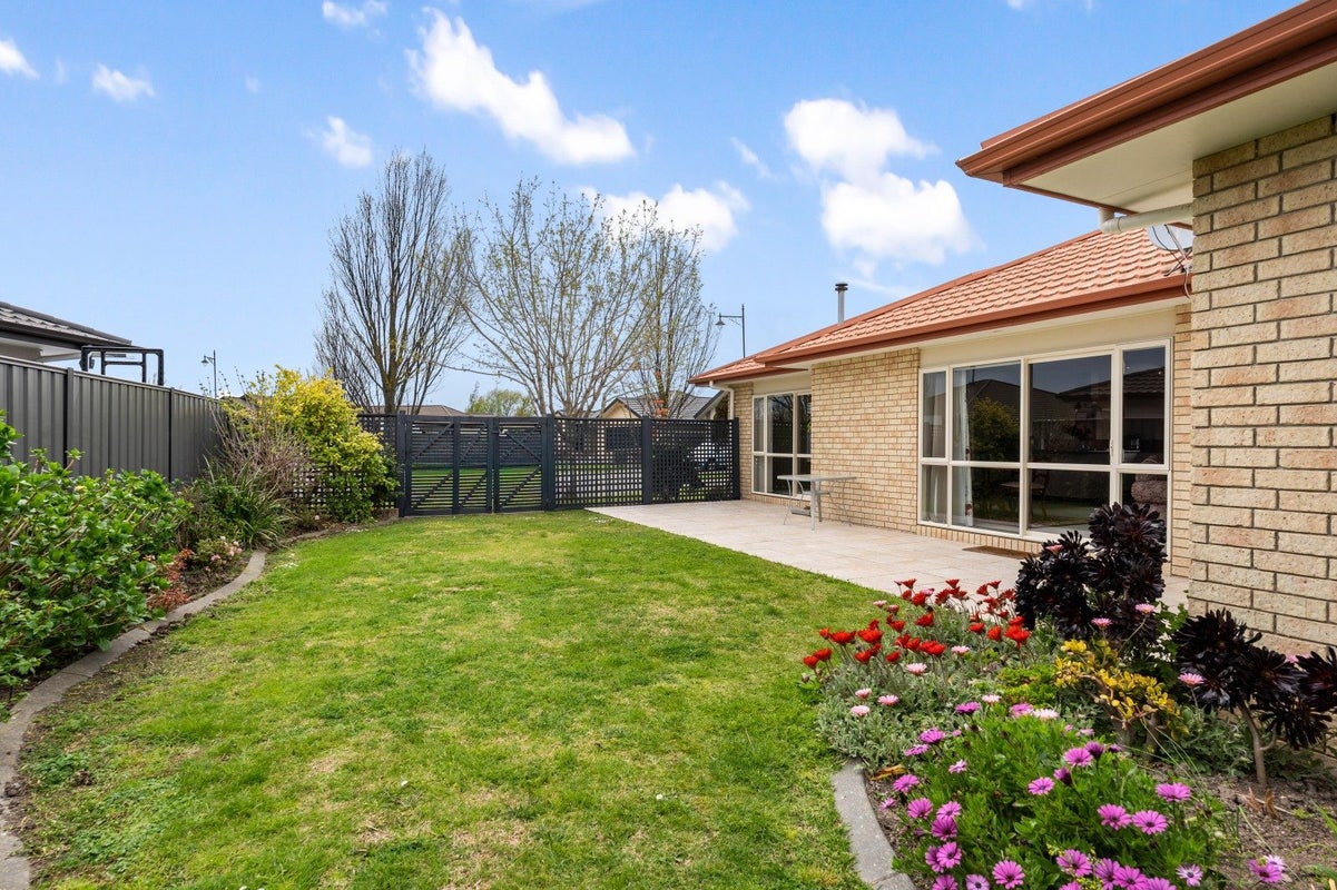 8 Cape Place, Poraiti, Napier - Carousel 16