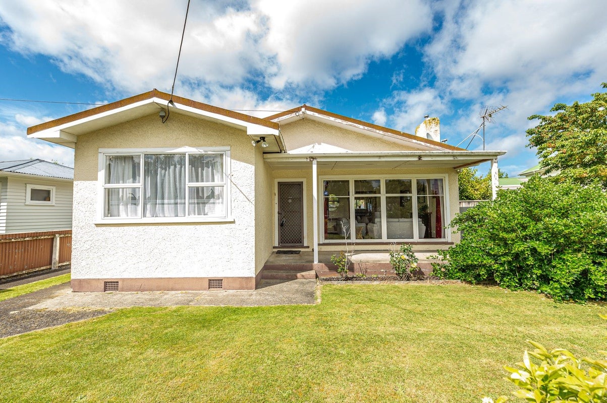 4 Salisbury Avenue, Whanganui East, Whanganui - Carousel 1