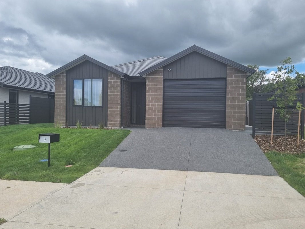 5 Glenbervie Drive, Whangarei - Carousel 1
