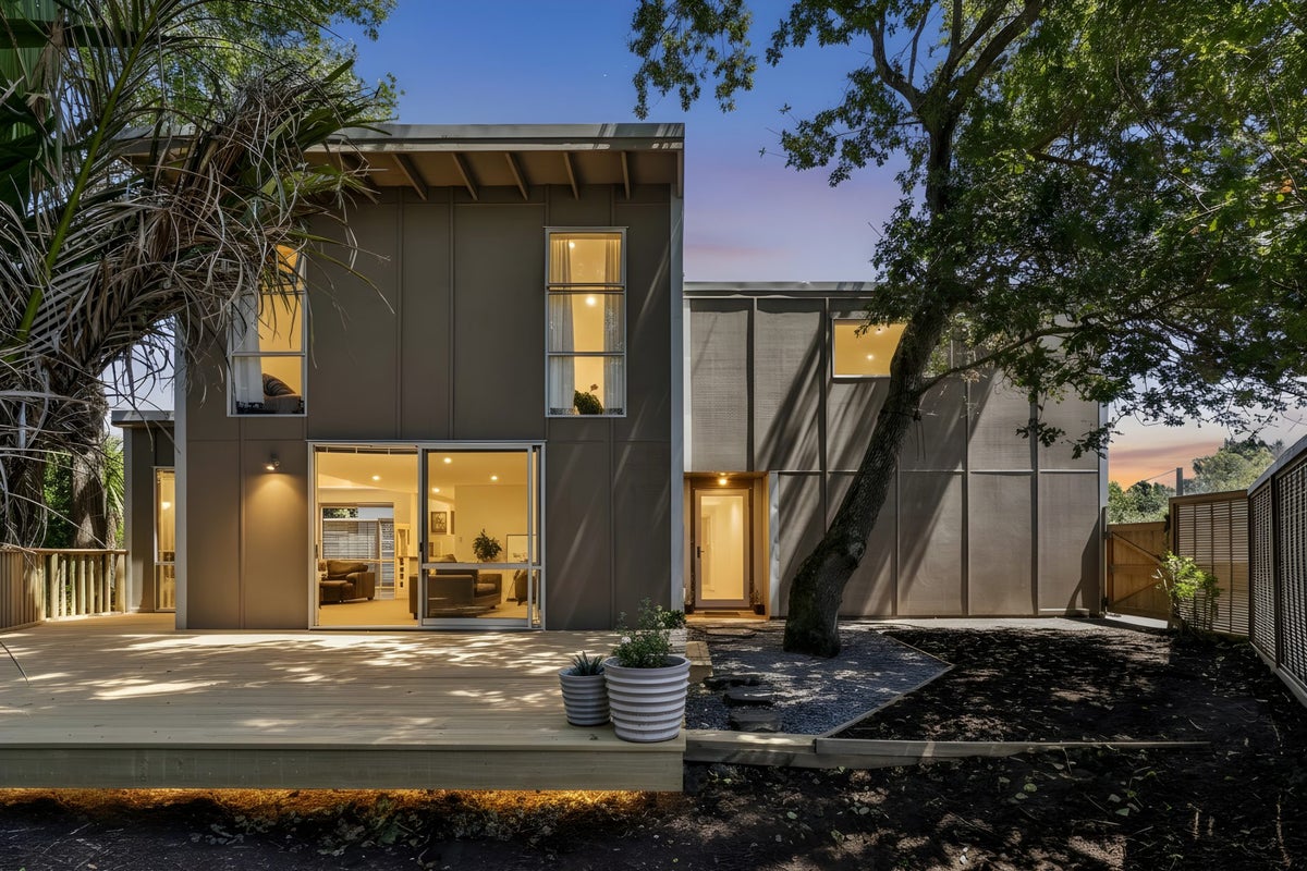 91a Kaurilands Road, Titirangi, Waitakere City, Auckland - Carousel 1