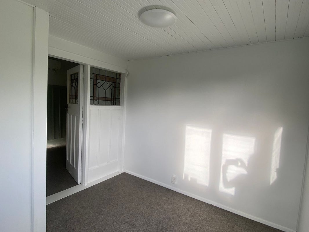 9 Martin Avenue, Beckenham, Christchurch - Carousel 9