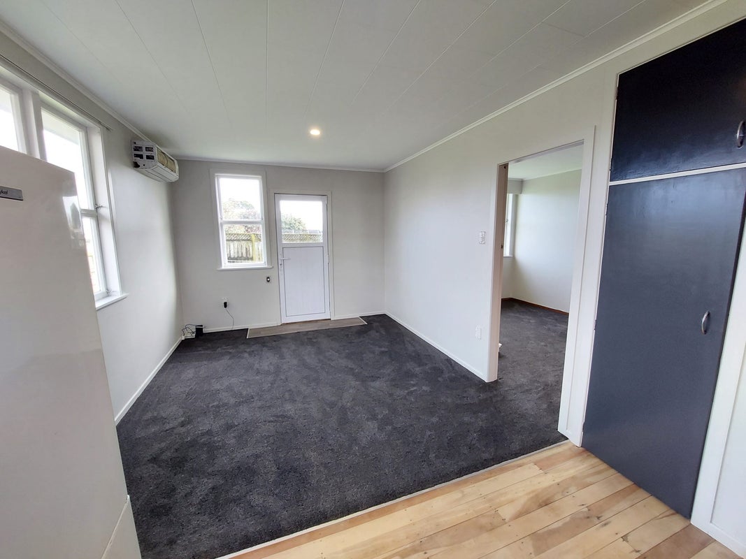32B Lorna Street, Lynmouth, New Plymouth - Carousel 2