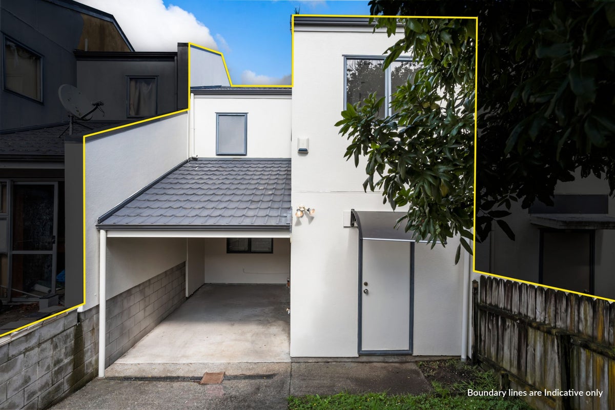 39 Rakich Place, Henderson, Auckland - Carousel 1