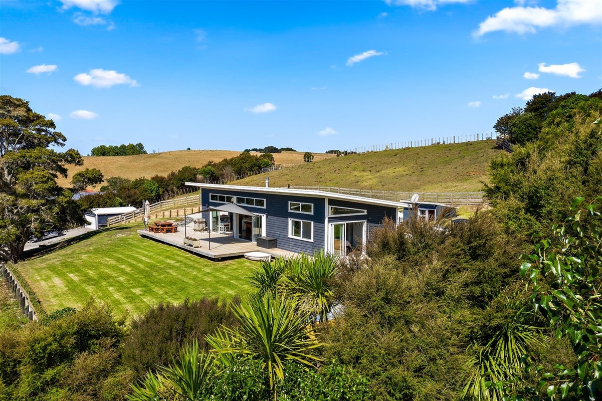 19 Hodgart Road, Warkworth - Carousel 1
