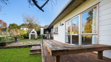 28 Acacia Crescent, Glenview, Hamilton - Carousel 1