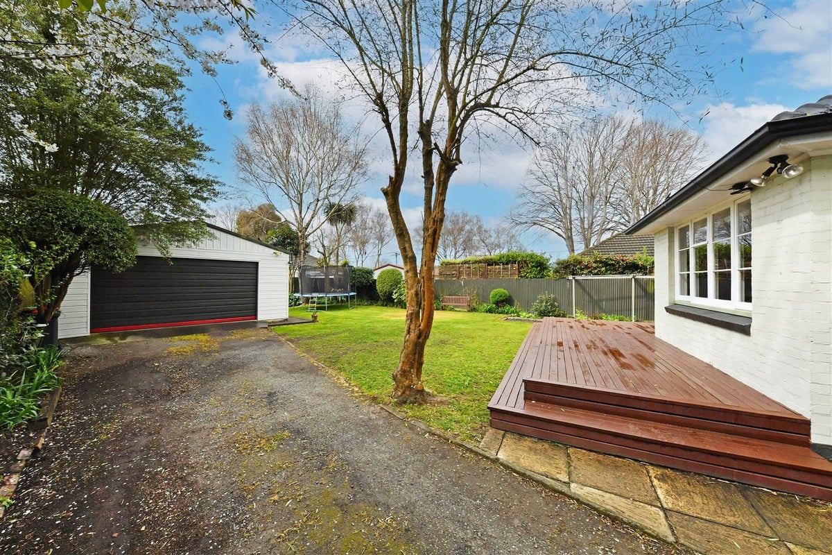 370 Clyde Road, Bryndwr, Christchurch - Carousel 1