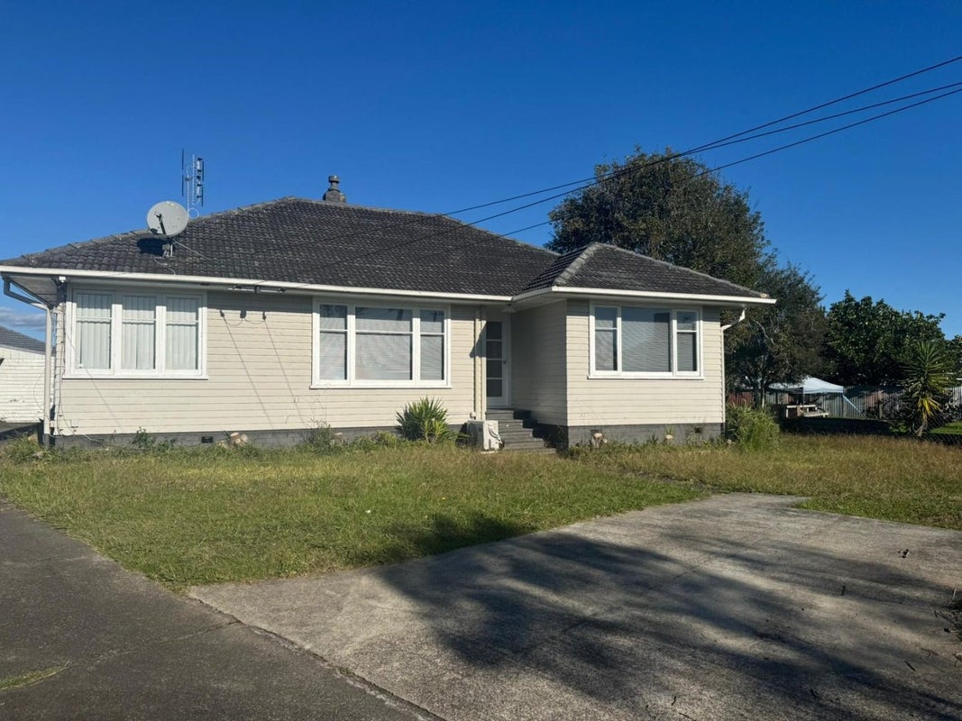 6 Nairn Place, Otara, Auckland - Carousel 2