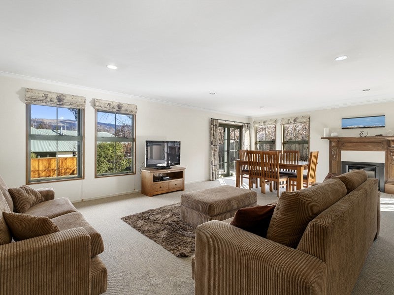 94 Hedditch Street, Wanaka - Carousel 2