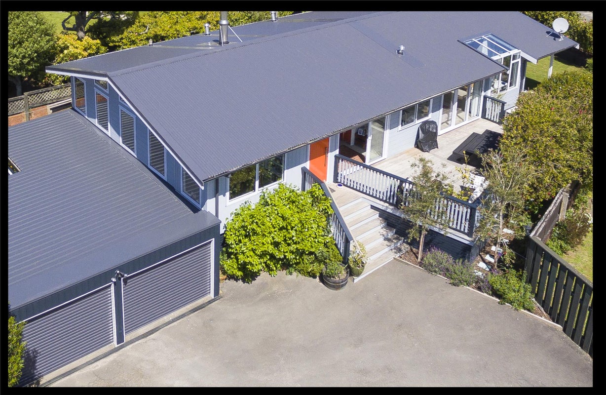 11A Box Hill, Khandallah, Wellington - Carousel 1
