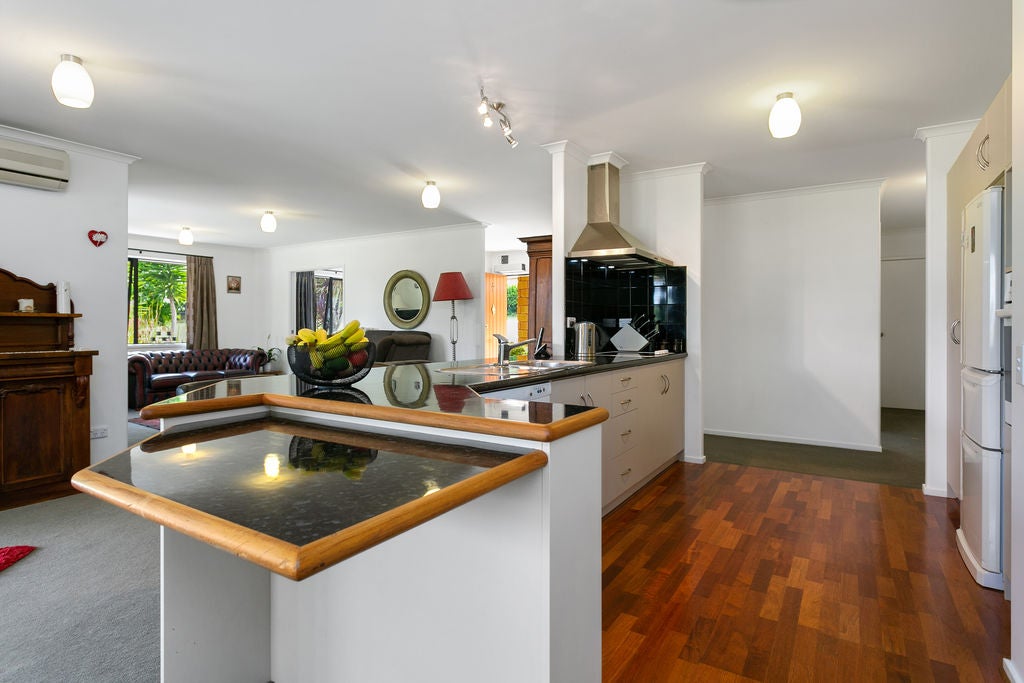 2 Lake View Drive, Karapiro, Cambridge - Carousel 2