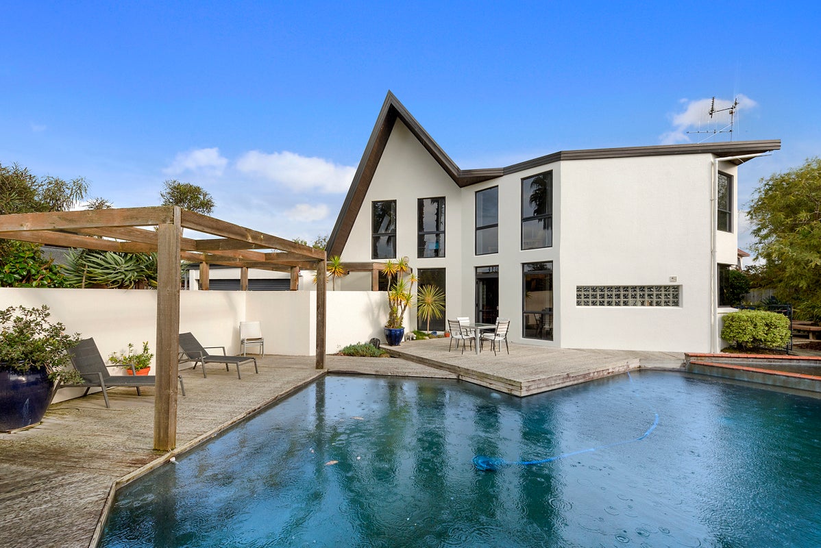 4 Crowden Place, Harrowfield, Hamilton - Carousel 1