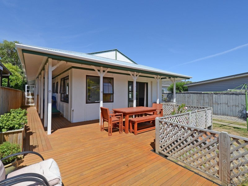 9 Victoria Street, Ebdentown, Upper Hutt - Carousel 1