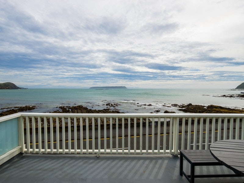 31 Sunset Parade, Plimmerton, Porirua - Carousel 2