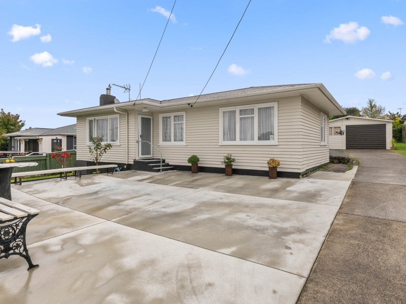8 Spencer Street, Western Heights, Rotorua - Carousel 1