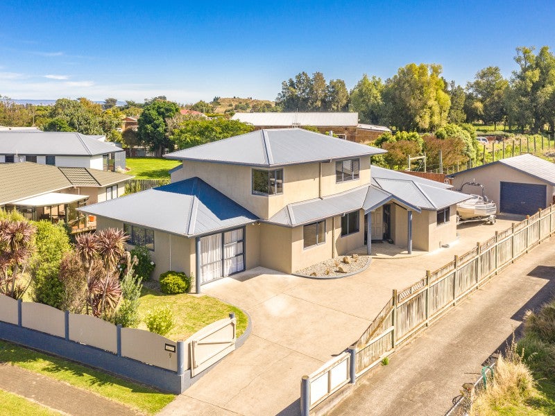 9 Sherwood Place, Springvale, Whanganui - Carousel 1