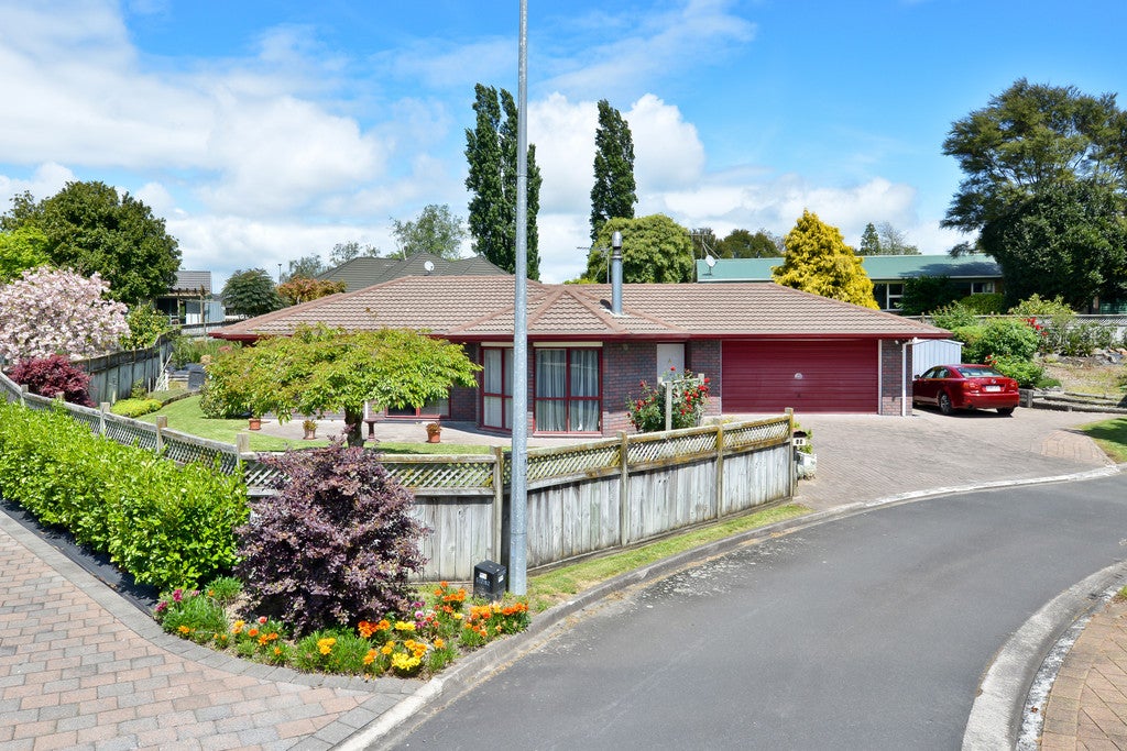 13 Millthorpe Crescent, Pukete, Hamilton - Carousel 2