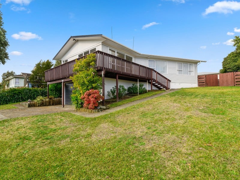 8 Browning Crescent, Owhata, Rotorua - Carousel 2