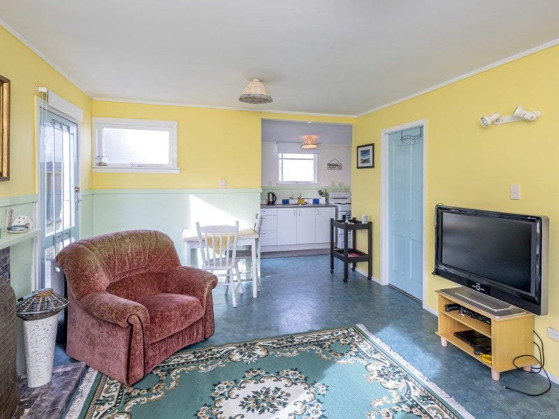 106 Kahukura Avenue, Waitarere Beach, Levin - Carousel 2